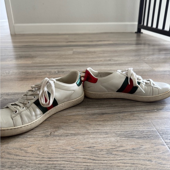 Gucci women’s sneakers size 7 - Picture 1 of 2